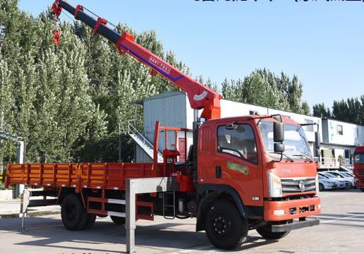 點(diǎn)擊查看詳細(xì)信息<br>標(biāo)題：6.3噸東風(fēng)隨車吊 閱讀次數(shù)：2022