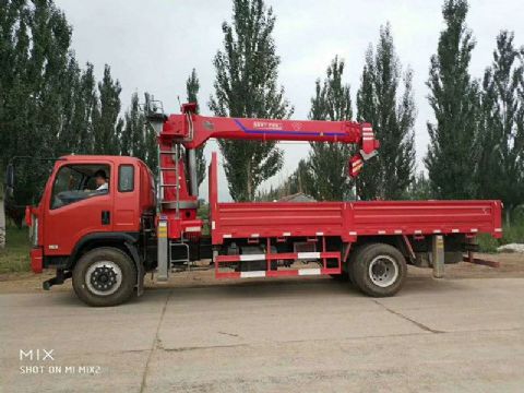 點(diǎn)擊查看詳細(xì)信息<br>標(biāo)題：8噸東風(fēng)隨車吊 閱讀次數(shù)：2178